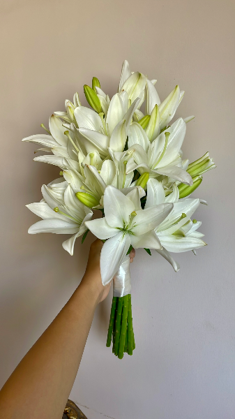 Natural Lilies bouquet